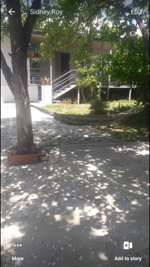 Maka'S Guesthouse Tionety Exterior foto